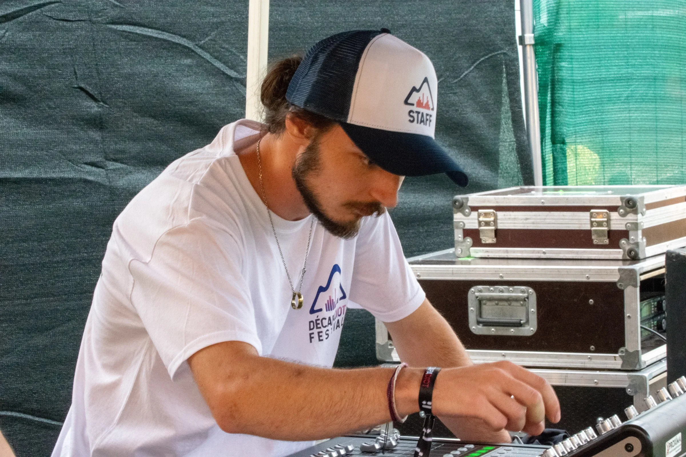 Paul Martinez à la console de mixage